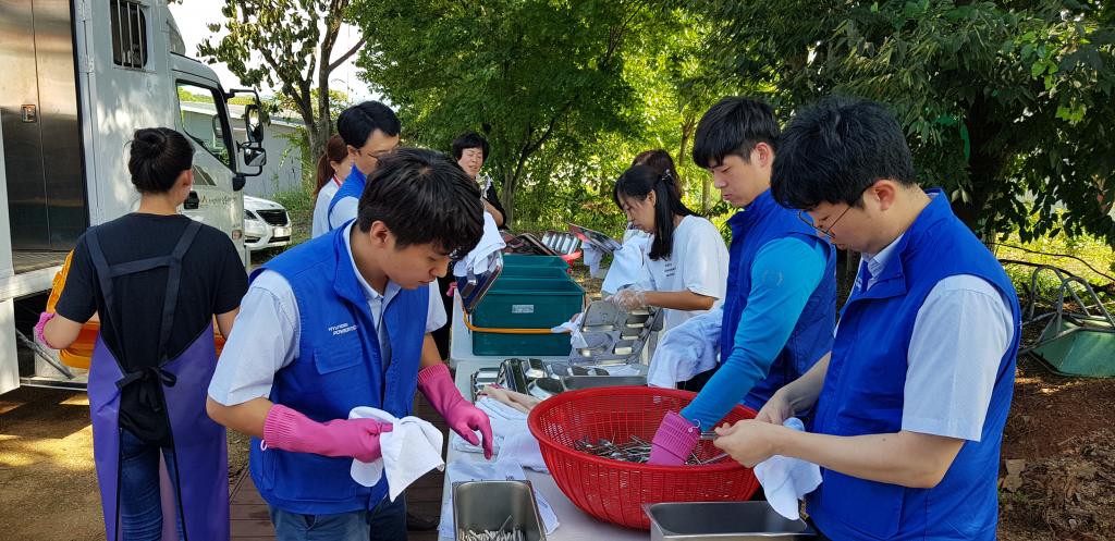 현대파워텍봉사단, 밥차 식기세척(9. 5.)